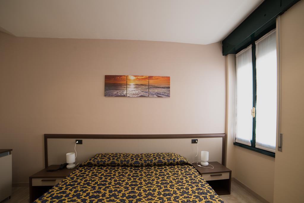Locanda San Fiorenzo Fiorenzuola dʼArda Zimmer foto